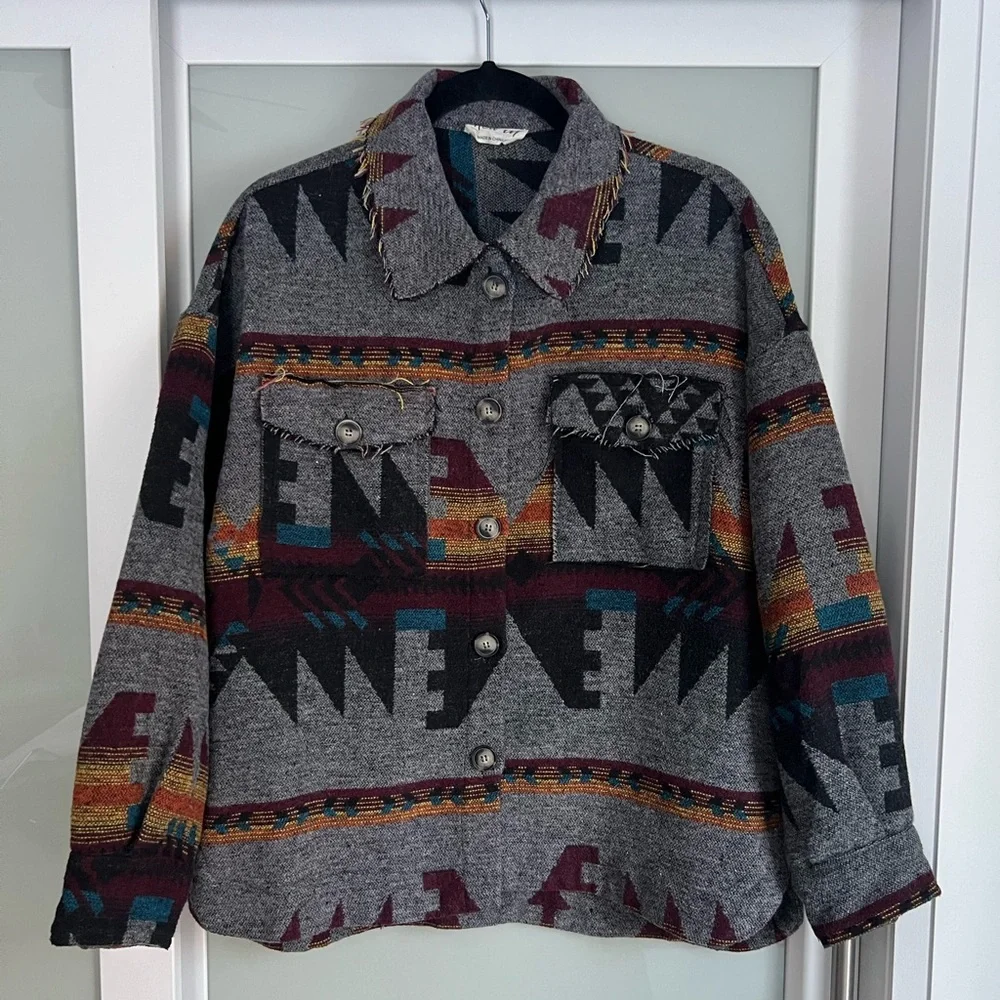 New In Aztec Tribal Shacket Jacket - Picture 10 of 11